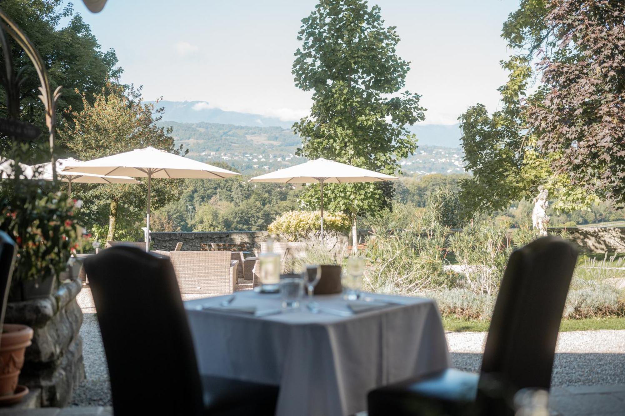 Chateau Des Comtes De Challes 외부 사진
