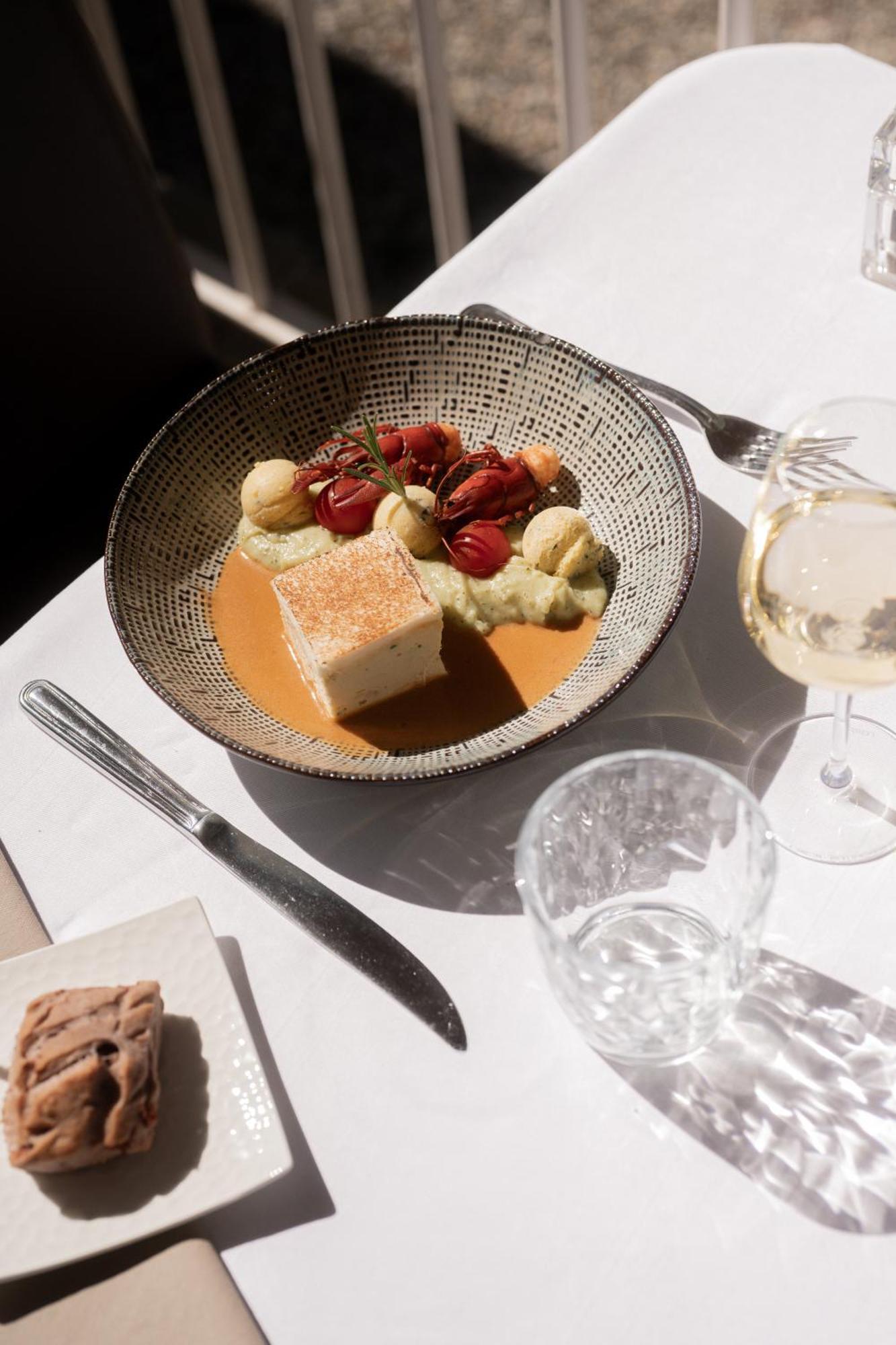 Chateau Des Comtes De Challes 외부 사진